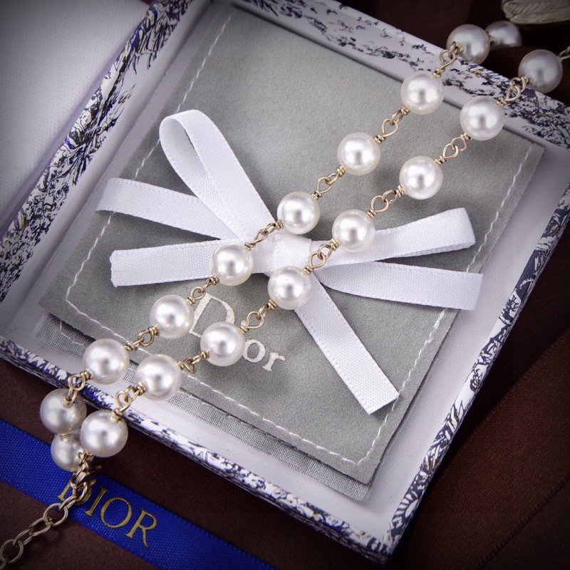 chr1st1an D10r necklaces